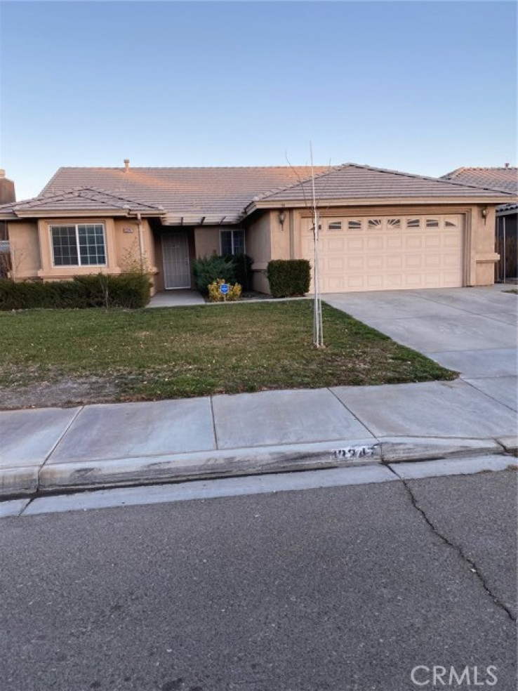 3 Bed Home to Rent in Victorville, California