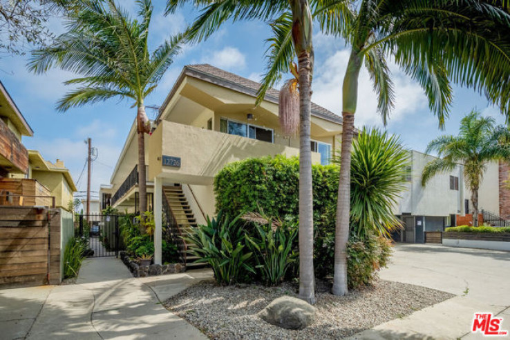 Residential Lease in Palms - Mar Vista