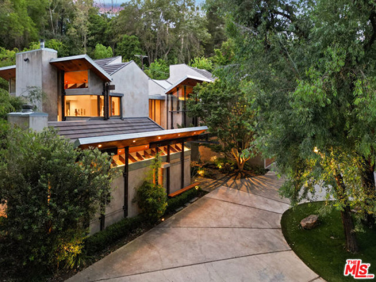 Residential Home in Sunset Strip - Hollywood Hills West