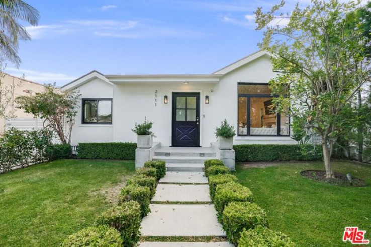 5 Bed Home for Sale in Los Angeles, California