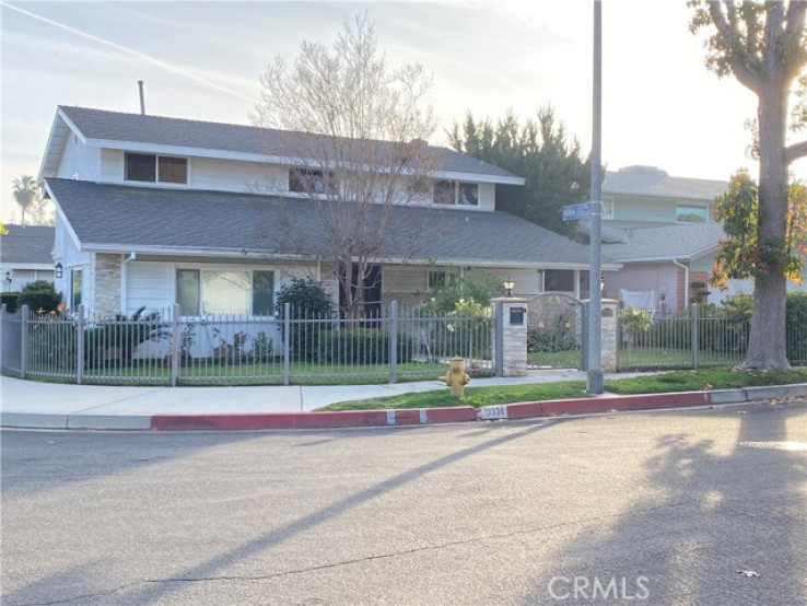 Residential Lease in Sherman Oaks