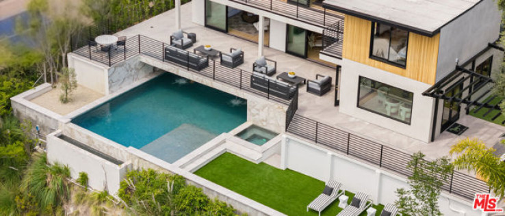 Residential Lease in Sunset Strip - Hollywood Hills West