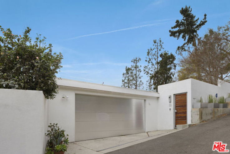 4 Bed Home for Sale in Los Angeles, California