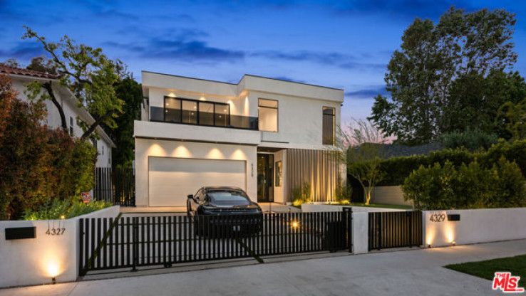 5 Bed Home for Sale in Studio City, California