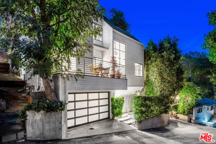 Residential Home in Bel Air - Holmby Hills