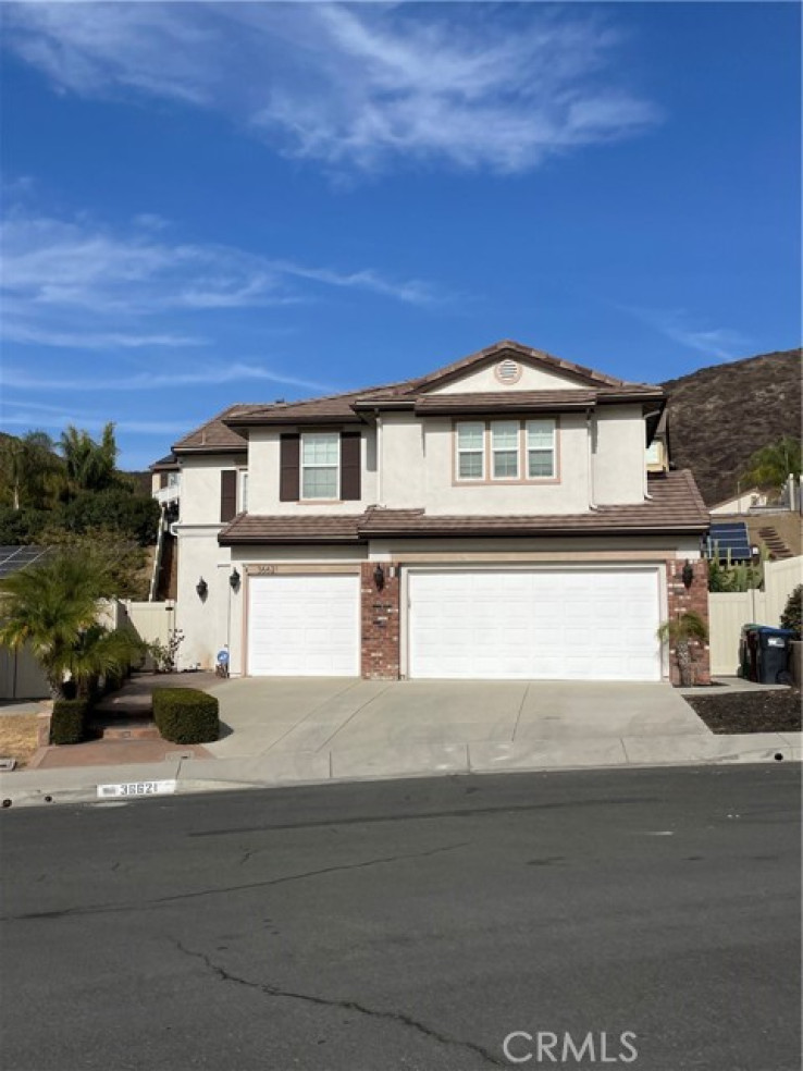 4 Bed Home to Rent in Murrieta, California