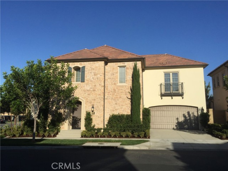 5 Bed Home to Rent in Irvine, California