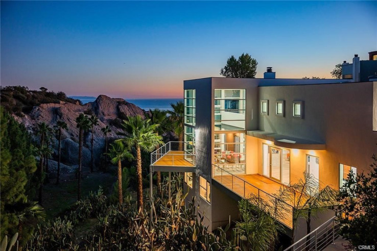 6 Bed Home for Sale in Malibu, California