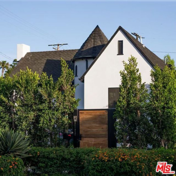 4 Bed Home to Rent in West Hollywood, California