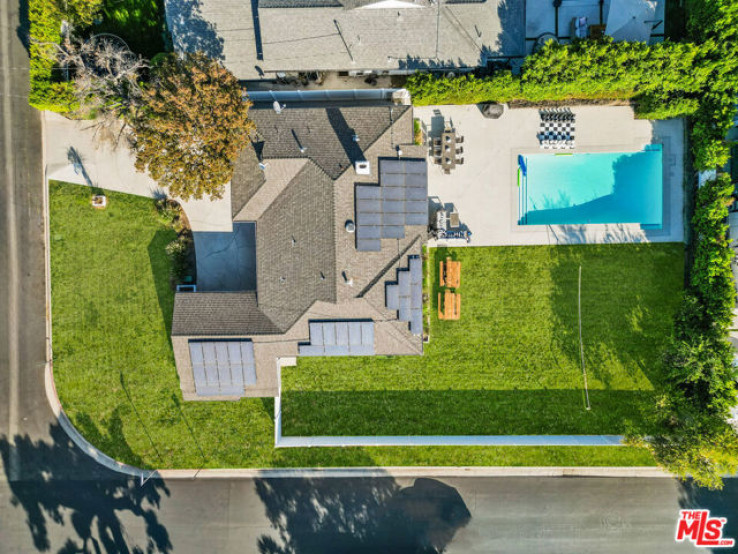 Residential Lease in Encino