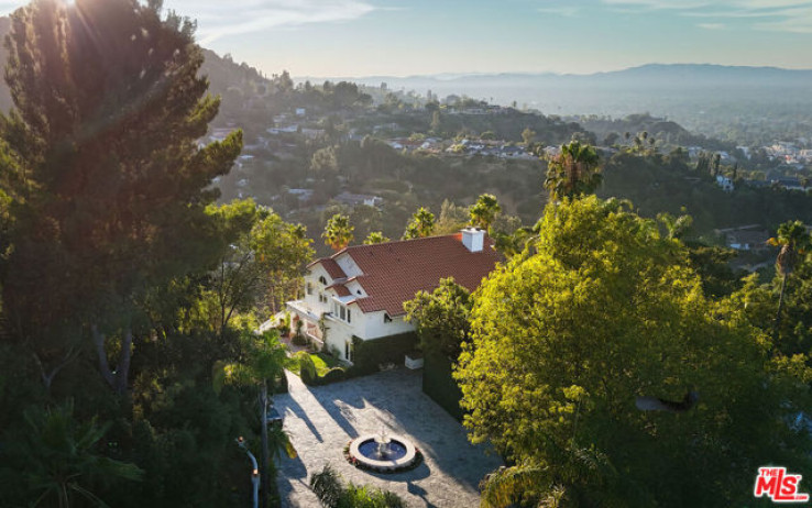 6 Bed Home for Sale in Los Angeles, California