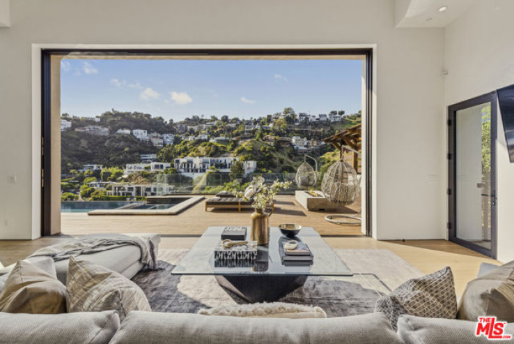 Residential Lease in Sunset Strip - Hollywood Hills West