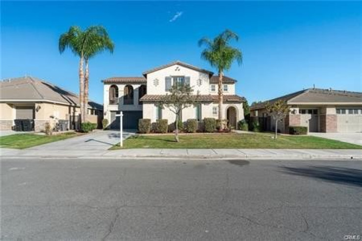 6 Bed Home to Rent in Eastvale, California