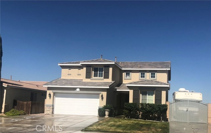 5 Bed Home to Rent in Victorville, California