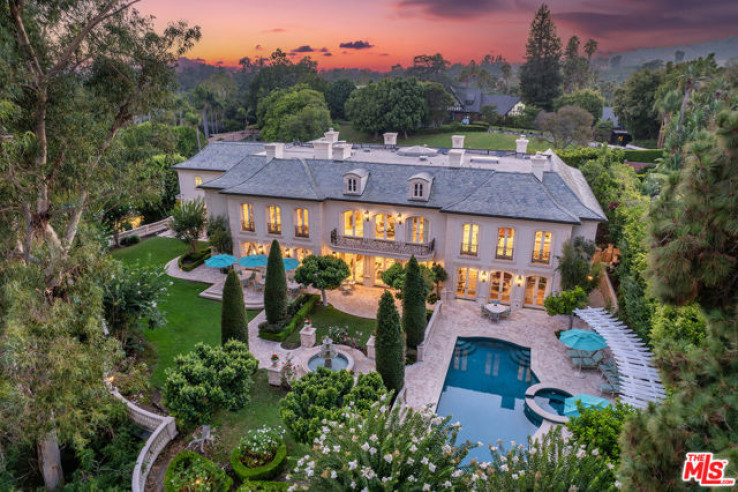 Residential Home in Bel Air - Holmby Hills