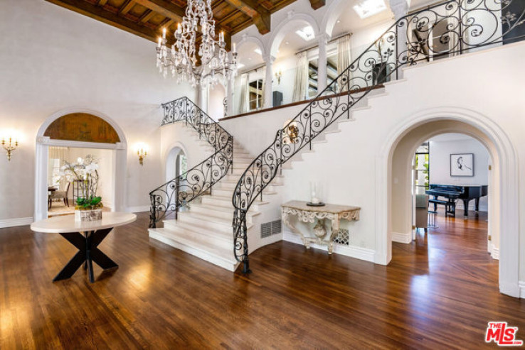 7 Bed Home for Sale in Beverly Hills, California