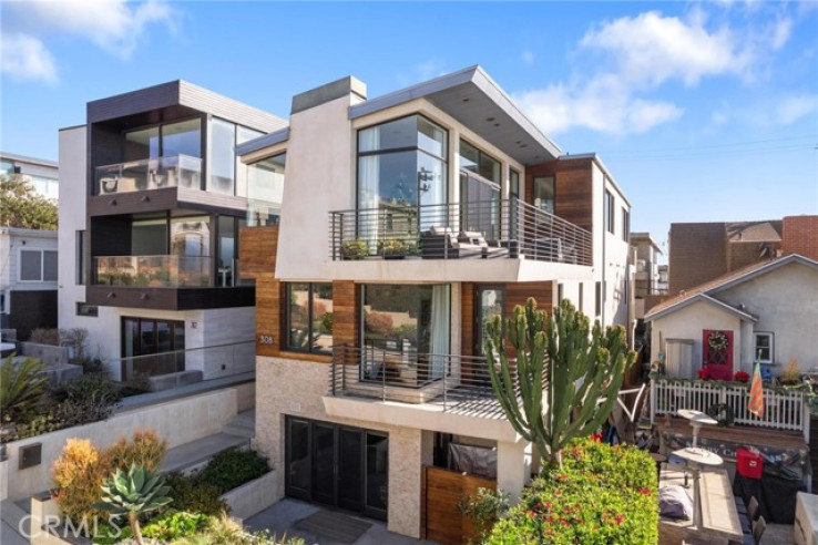 5 Bed Home for Sale in Manhattan Beach, California