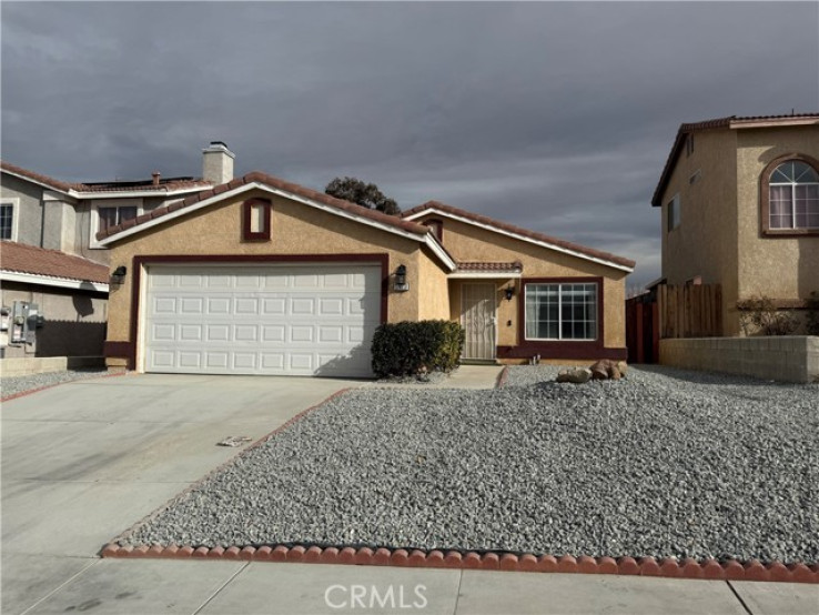 3 Bed Home to Rent in Victorville, California