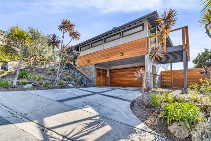 4 Bed Home for Sale in Laguna Beach, California