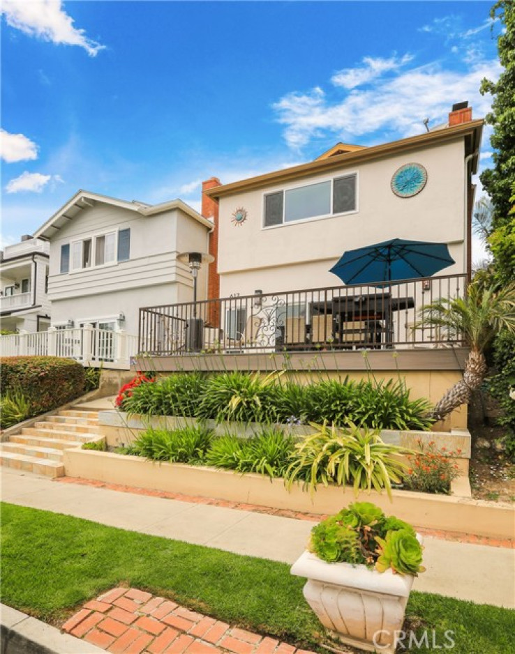 4 Bed Home to Rent in Corona del Mar, California