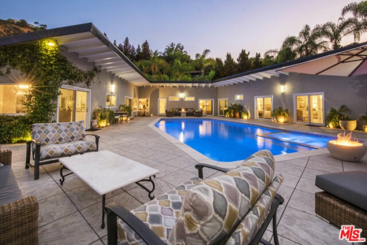 4 Bed Home for Sale in Studio City, California