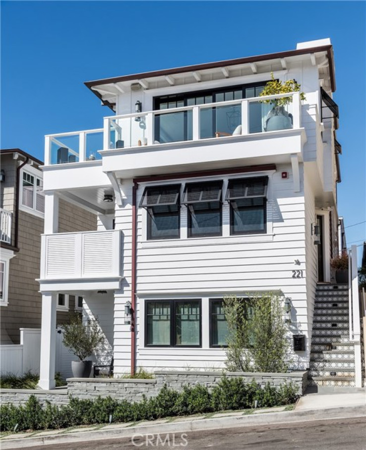 4 Bed Home for Sale in Manhattan Beach, California