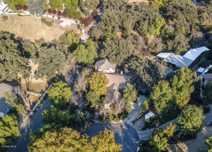 Residential Home in Agoura