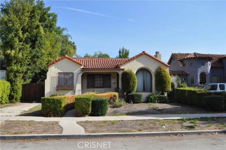 Residential Home in West Hollywood Vicinity