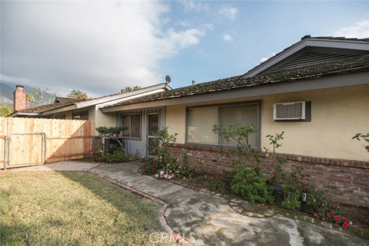 1 Bed Home to Rent in Altadena, California