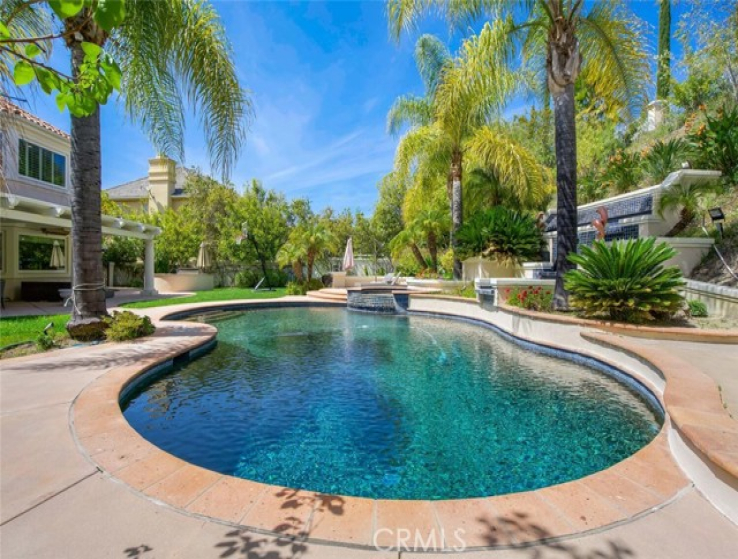 6 Bed Home for Sale in Calabasas, California