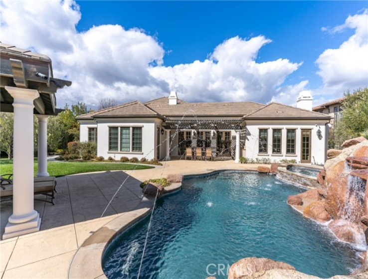 4 Bed Home for Sale in Calabasas, California