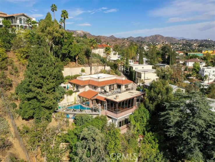  Income Home for Sale in Hollywood Hills, California