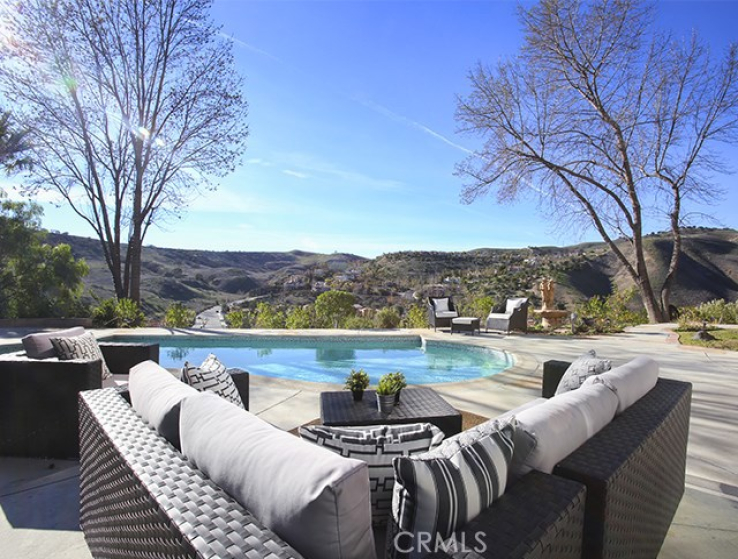 4 Bed Home to Rent in Calabasas, California