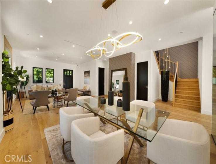 6 Bed Home for Sale in Studio City, California