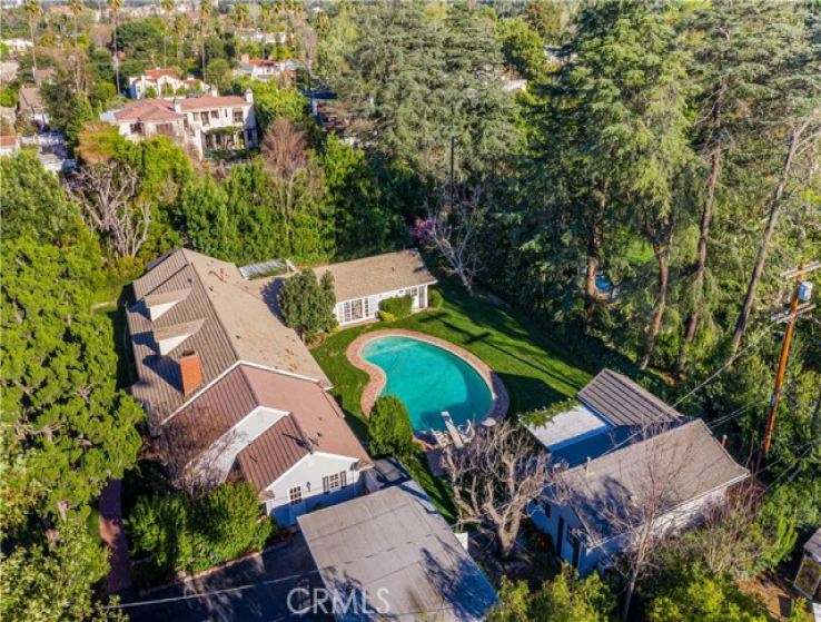 5 Bed Home for Sale in Toluca Lake, California