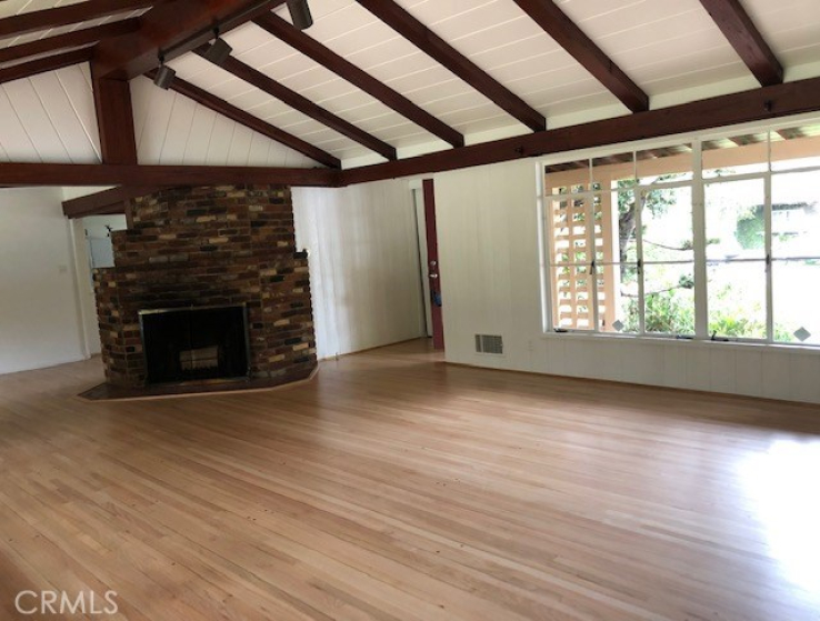 3 Bed Home to Rent in Studio City, California