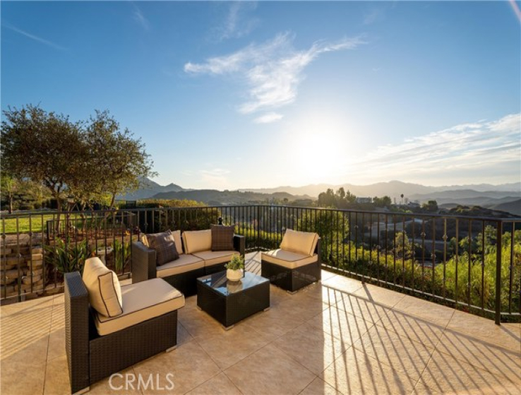 6 Bed Home for Sale in Calabasas, California