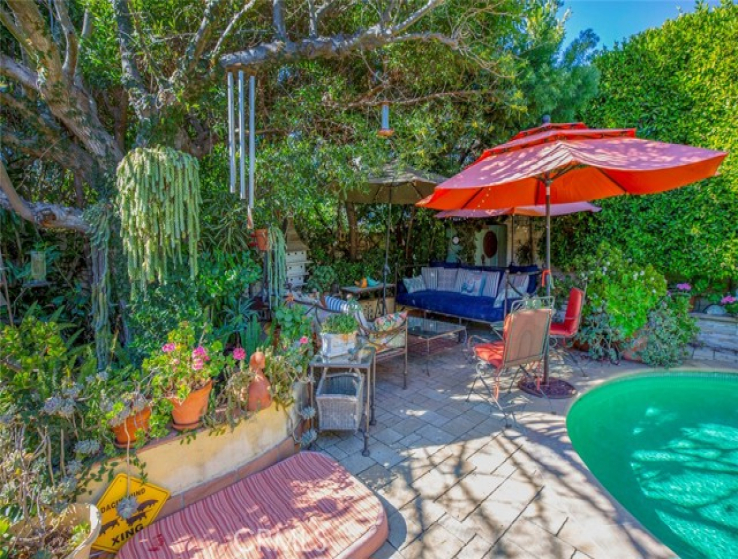 2 Bed Home for Sale in Los Angeles, California