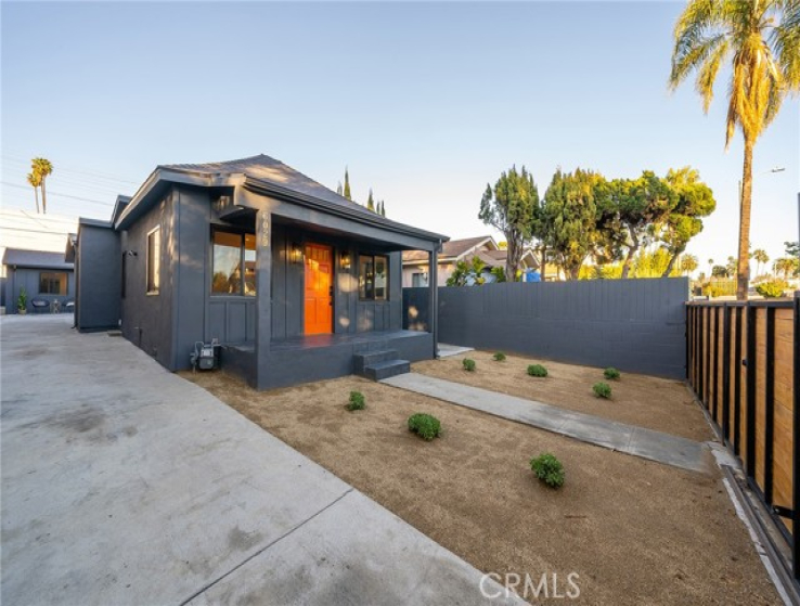  Income Home for Sale in Hollywood, California