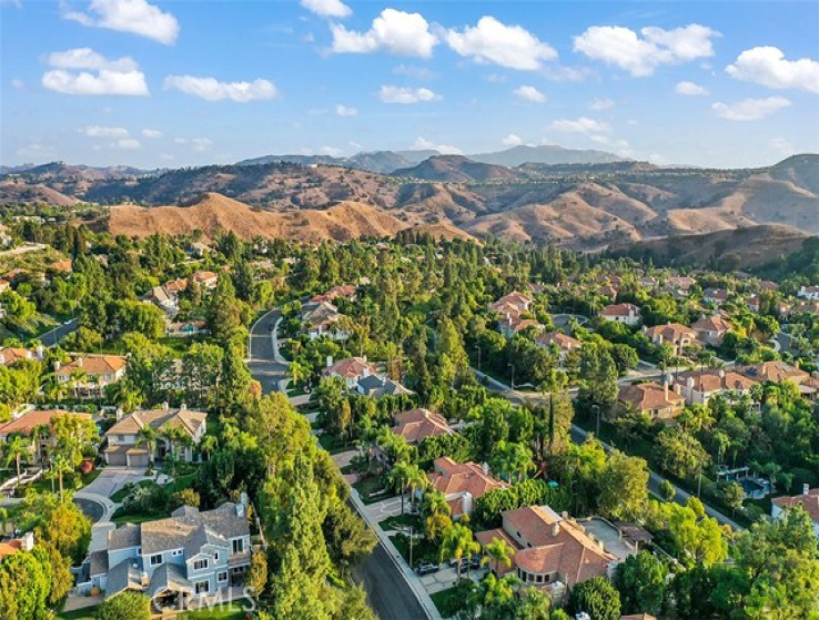 6 Bed Home for Sale in Calabasas, California