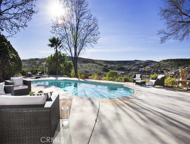 4 Bed Home to Rent in Calabasas, California