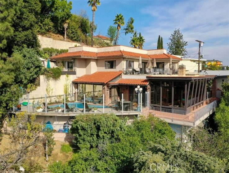  Income Home for Sale in Hollywood Hills, California