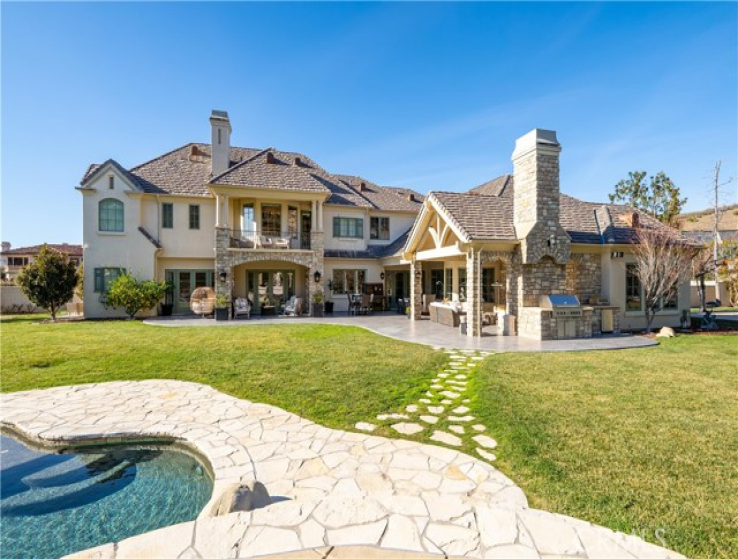 5 Bed Home for Sale in Calabasas, California