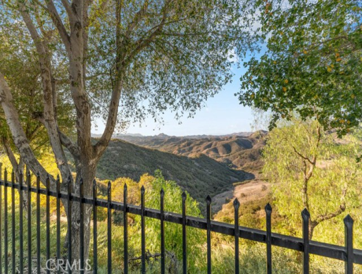 4 Bed Home for Sale in Calabasas, California