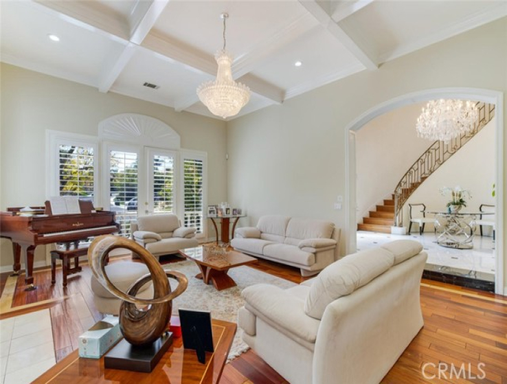 6 Bed Home for Sale in Calabasas, California