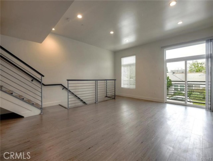 3 Bed Home to Rent in Studio City, California