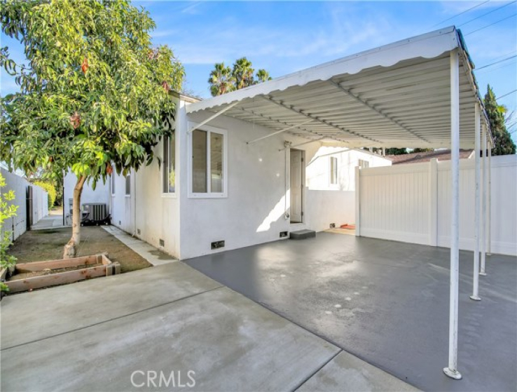 3 Bed Home to Rent in Toluca Lake, California