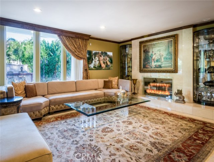 5 Bed Home for Sale in Woodland Hills, California