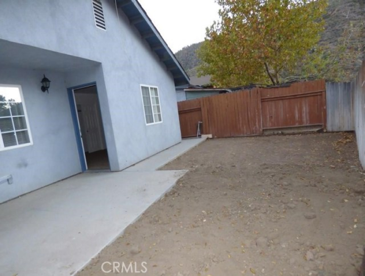 3 Bed Home to Rent in Frazier Park, California