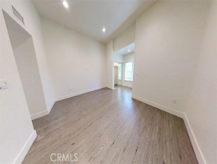 3 Bed Home to Rent in Studio City, California